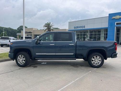 Lakeshore Blue Metallic 2026 Chevrolet Silverado 2500 High Country
