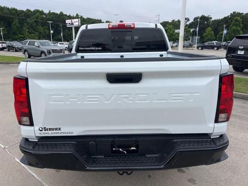Summit White 2026 Chevrolet Colorado WT