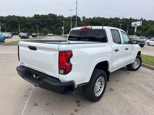 Summit White 2026 Chevrolet Colorado WT