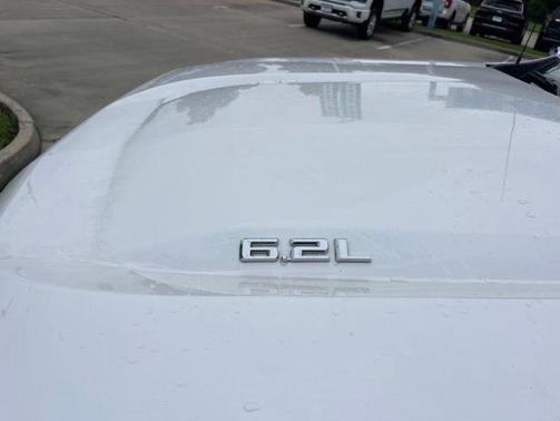 Iridescent Pearl Tricoat 2025 Chevrolet Silverado 1500 LTZ