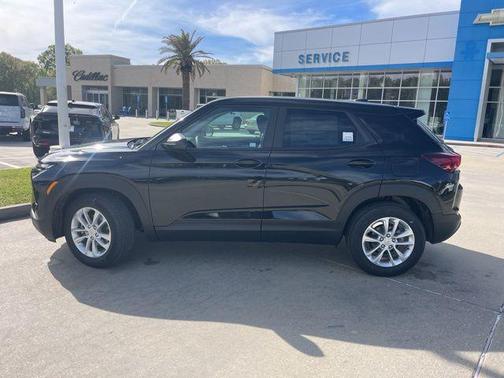 Mosaic Black Metallic 2026 Chevrolet Trailblazer LS