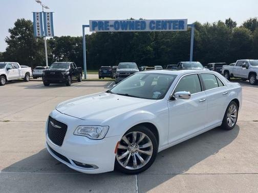2017 Chrysler 300C Base