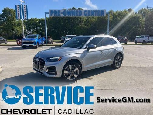 2022 Audi Q5 40 Premium Plus