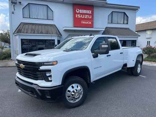 Summit White 2025 Chevrolet Silverado 3500 WT