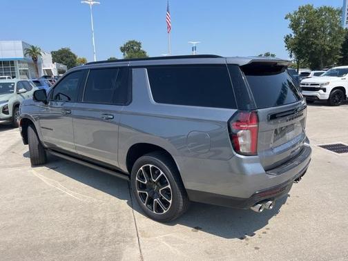 2022 Chevrolet Suburban High Country