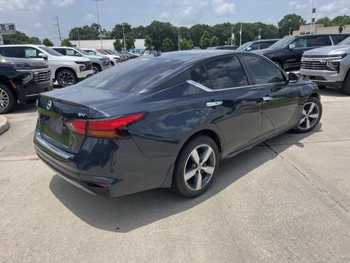 2021 Nissan Altima 2.5 SV
