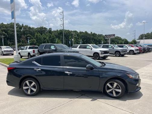 2021 Nissan Altima 2.5 SV