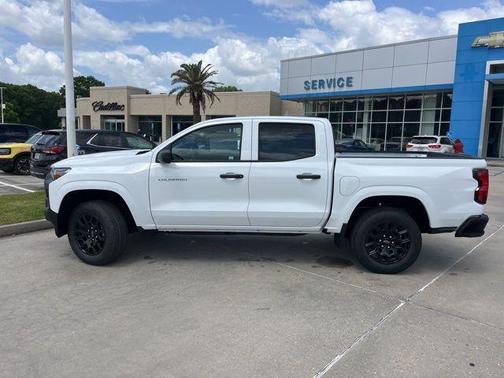 Summit White 2026 Chevrolet Colorado WT