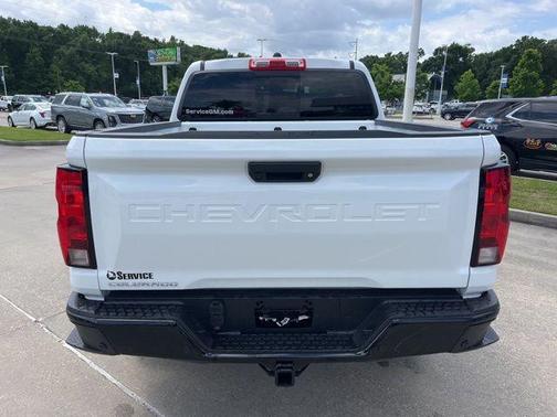 Summit White 2026 Chevrolet Colorado WT