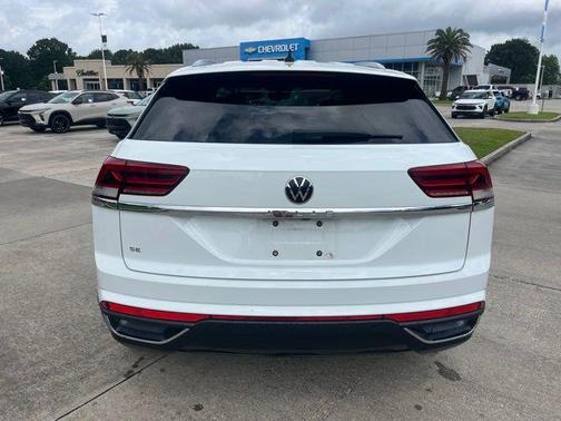 Pure White 2020 Volkswagen Atlas Cross Sport 2.0T SE w/Technology