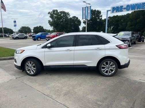 White Platinum Clearcoat Metallic 2019 Ford Edge Titanium