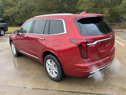 2025 Cadillac XT6 Luxury FWD