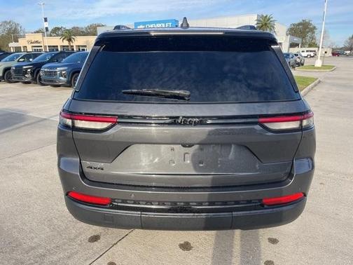 2024 Jeep Grand Cherokee Laredo