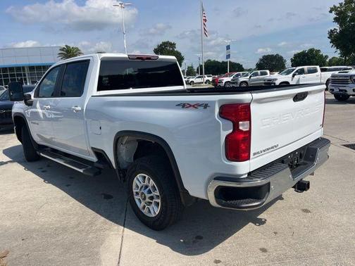 Summit White 2025 Chevrolet Silverado 2500 LT