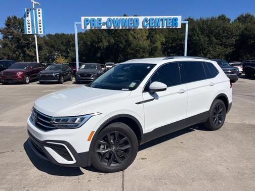 White 2024 Volkswagen Tiguan 2.0T SE