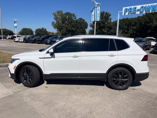 White 2024 Volkswagen Tiguan 2.0T SE