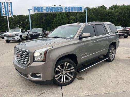 Pepperdust Metallic 2019 GMC Yukon Denali