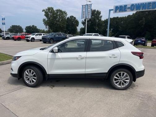 2022 Nissan Rogue Sport S