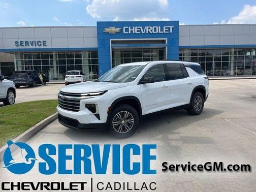 Summit White 2026 Chevrolet Traverse LT