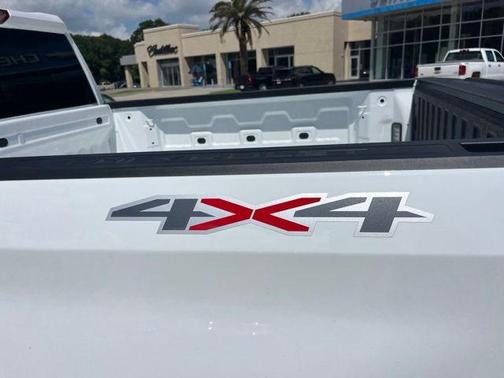 Summit White 2026 Chevrolet Silverado 1500 Custom