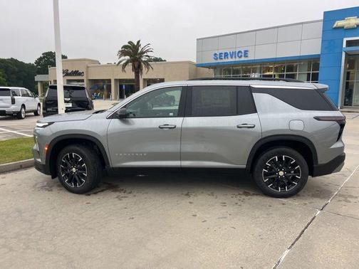 Sterling Gray Metallic 2026 Chevrolet Traverse LT