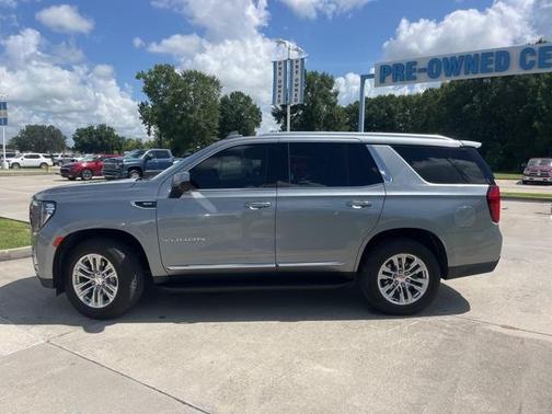2023 GMC Yukon SLT