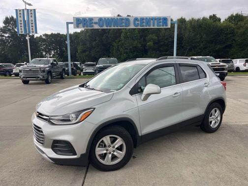 Silver Ice Metallic 2017 Chevrolet Trax LT