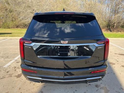 2025 Cadillac XT6 Luxury FWD