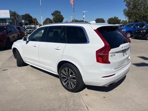 2020 Volvo XC90 T6 Momentum 7 Passenger