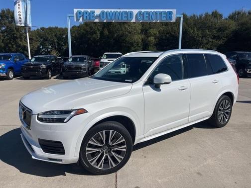 2020 Volvo XC90 T6 Momentum 7 Passenger