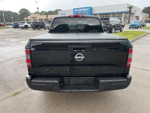 2022 Nissan Frontier S
