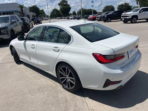 2021 BMW 330 i
