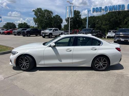 2021 BMW 330 i