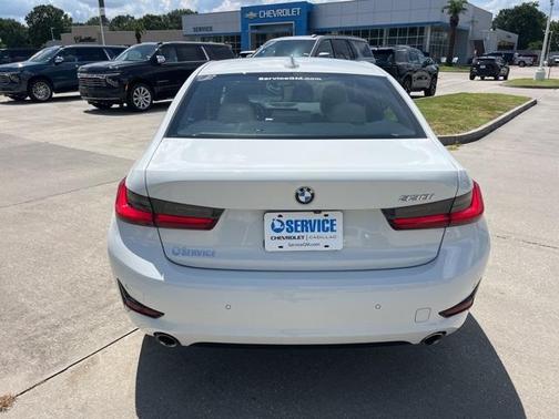 2021 BMW 330 i