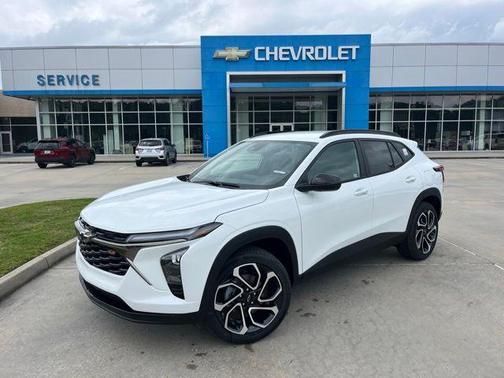 Summit White 2026 Chevrolet Trax 2RS