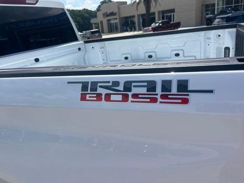 Summit White 2026 Chevrolet Silverado 1500 Custom Trail Boss