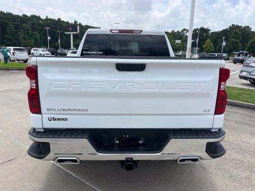 Summit White 2026 Chevrolet Silverado 1500 LT