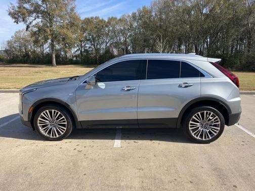 2024 Cadillac XT4 Premium Luxury