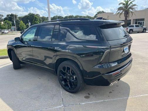 Mosaic Black Metallic 2026 Chevrolet Traverse RS