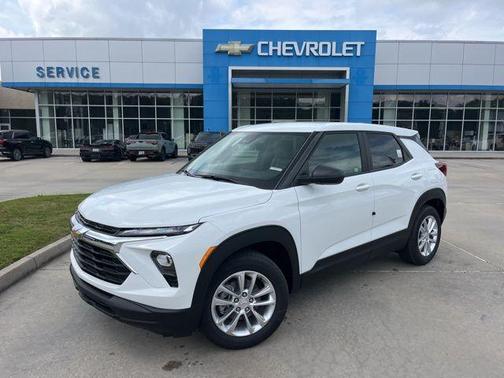 Summit White 2026 Chevrolet Trailblazer LS