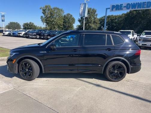 2024 Volkswagen Tiguan 2.0T SE R-Line Black
