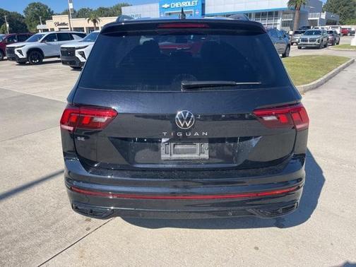 2024 Volkswagen Tiguan 2.0T SE R-Line Black