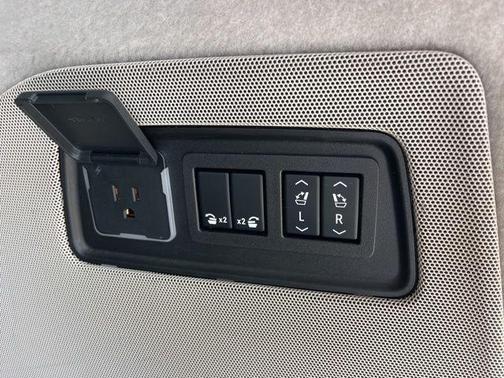 2023 Cadillac Escalade ESV Premium Luxury Platinum