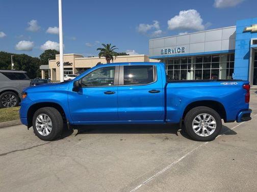 Rip Tide Blue 2026 Chevrolet Silverado 1500 Custom