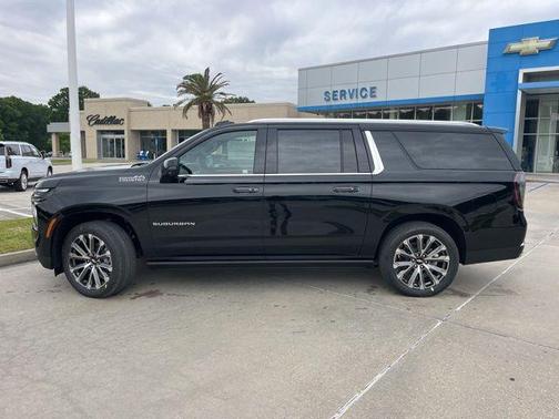 Black 2026 Chevrolet Suburban High Country