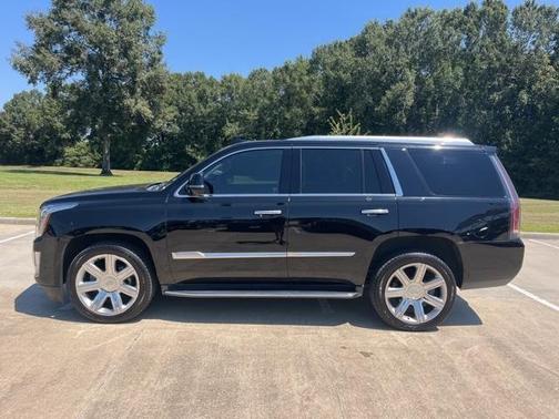 2018 Cadillac Escalade Luxury