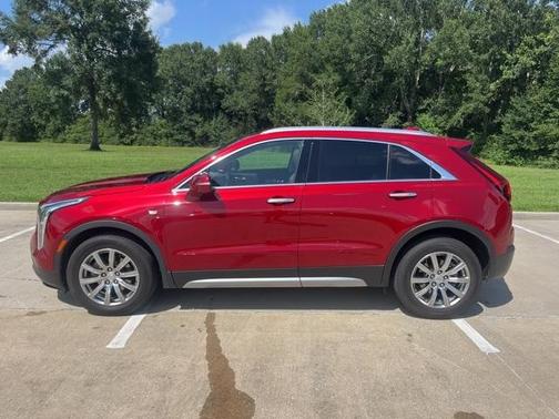 2021 Cadillac XT4 Premium Luxury