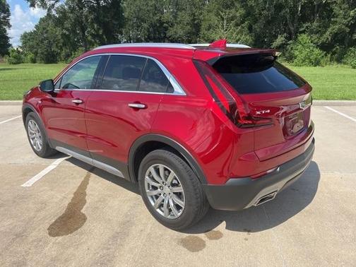 2021 Cadillac XT4 Premium Luxury