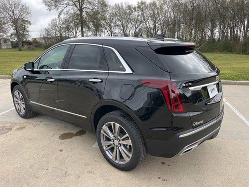 Stellar Black Metallic 2026 Cadillac XT5 Premium Luxury
