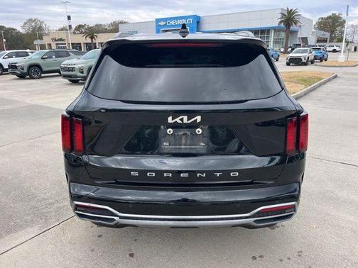 2022 Kia Sorento S